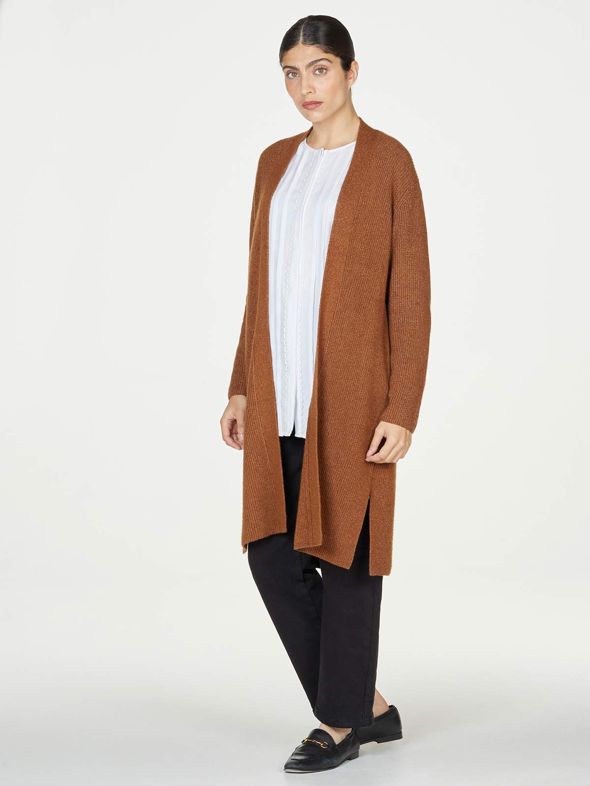 Thought Strickjacke Angie Toffee lang
