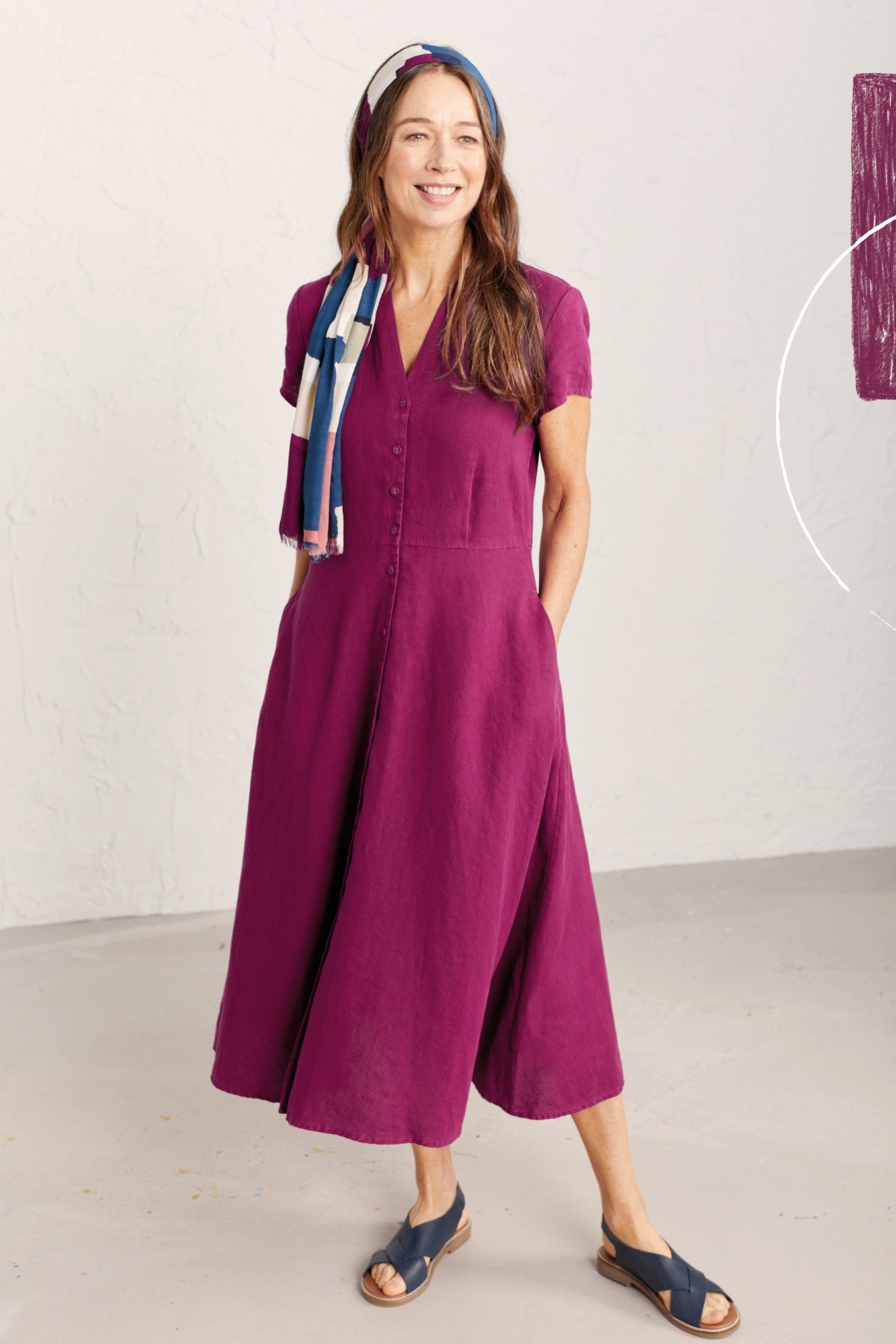 Leinenkleid Carved Wood Cassis